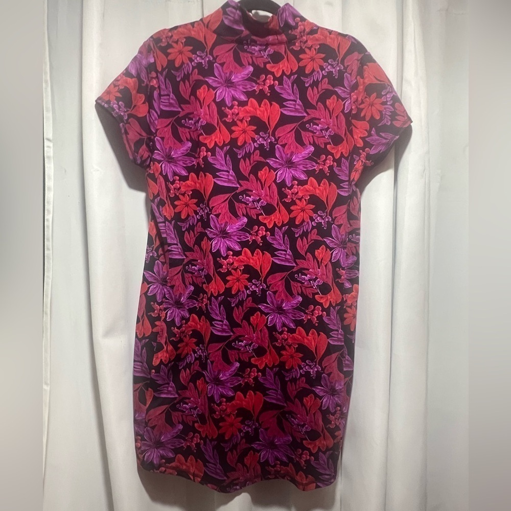 Tommy Bahama Red and Pink Sheath Dress with Mandarin Collar - Picture 3 of 6